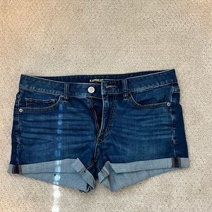 Express Shorts